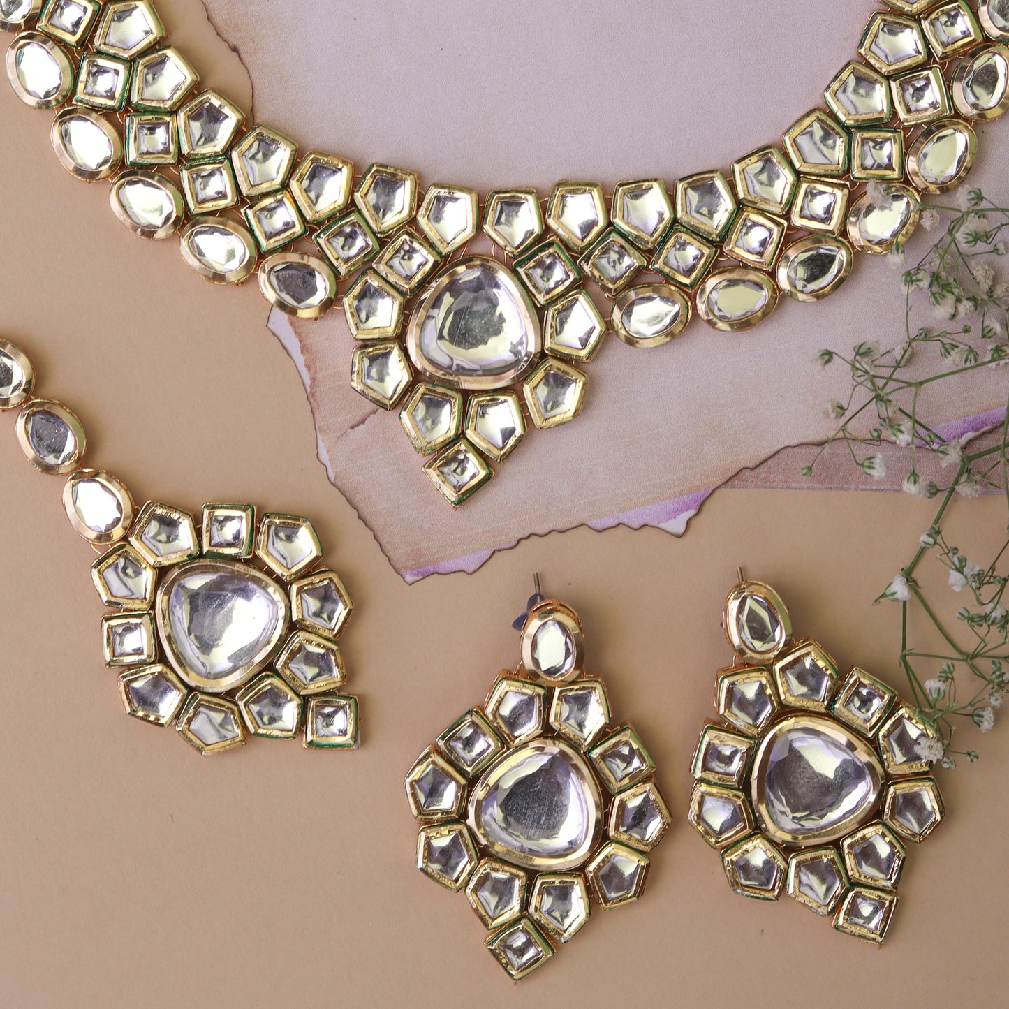 Amrapali Bridal Necklace set with Earrings in Off white